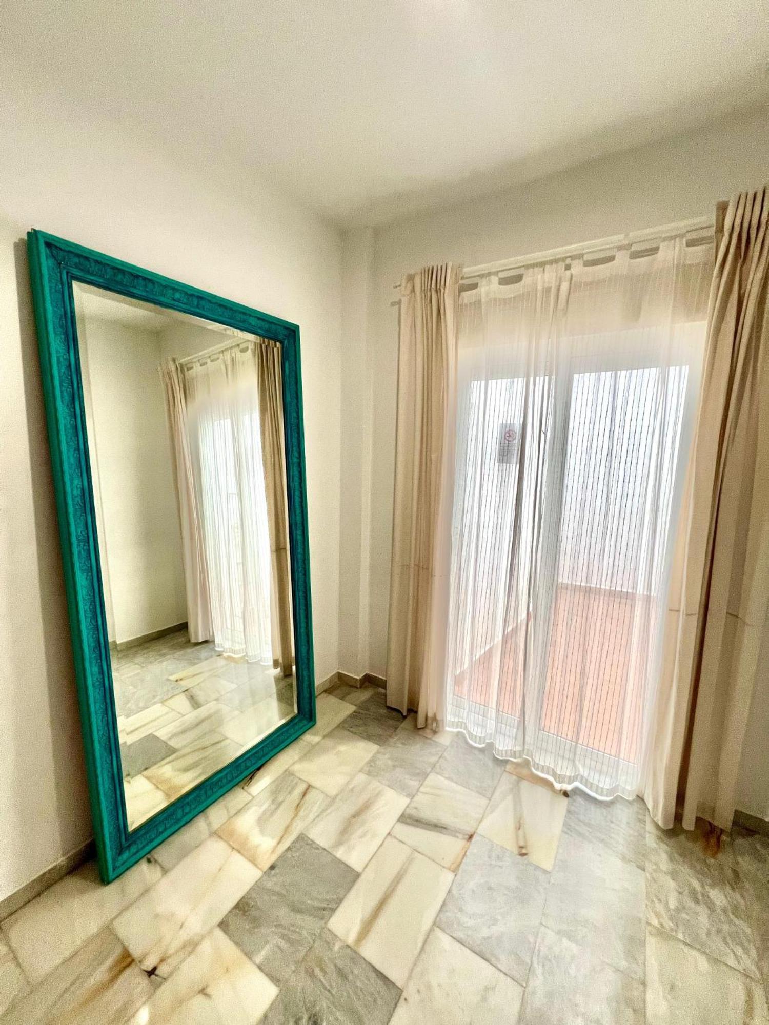 Amazing Apartment City Center - Optional Parking Malaga Exterior photo